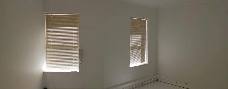 To Let Commercial Property for Rent in Vredehoek Western Cape